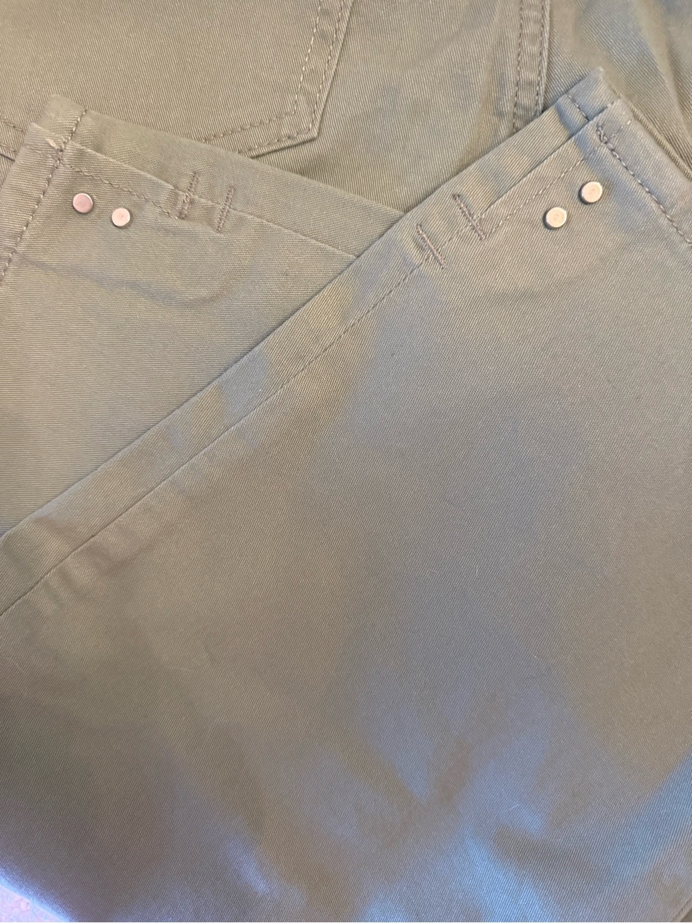 Gloria Vanderbilt Amanda Capris in Olive Size 10 - Picture 7 of 7